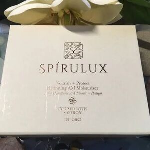 Spirulux Hydrating AM Moisturizer